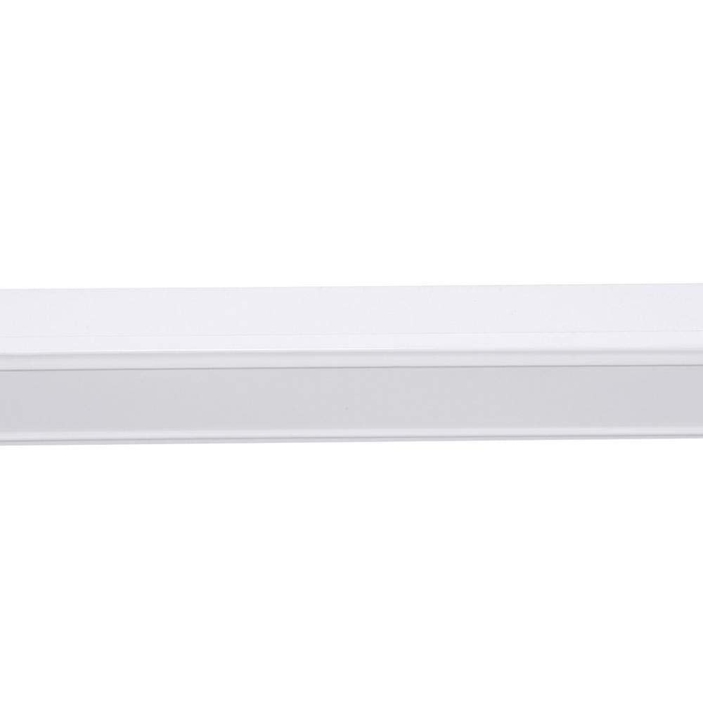 Lithonia Lighting Strip Light, 4-Foot, Model C 240 120 MBE 2INKO, Residential 120V Ballast