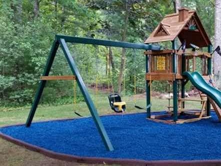 Playsafer 4' Flexible Interlocking Rubber Edging for Playgrounds (1 Pack, Terra Cotta)