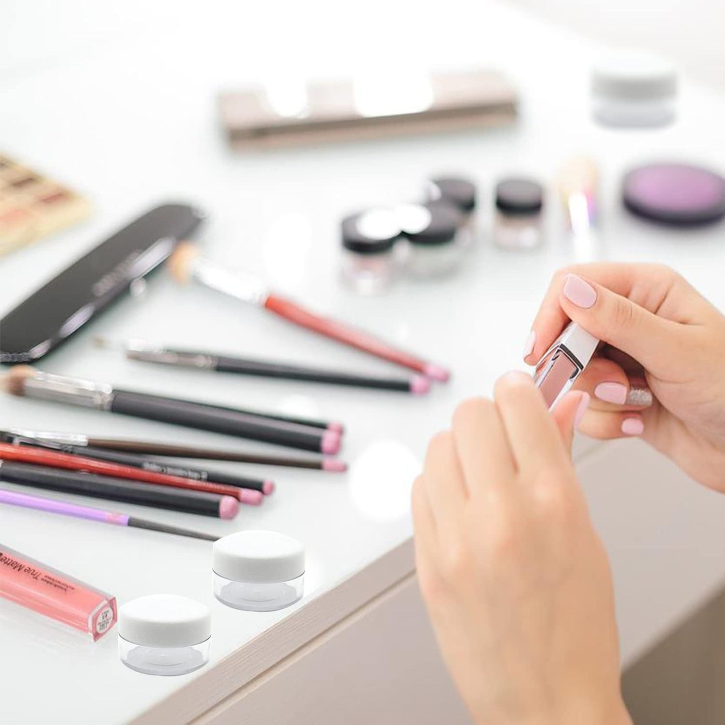 30 Pcs Sample Containers, 10 Gram Mini Sample Jars for Cosmetic, Eye shadow, White Lid