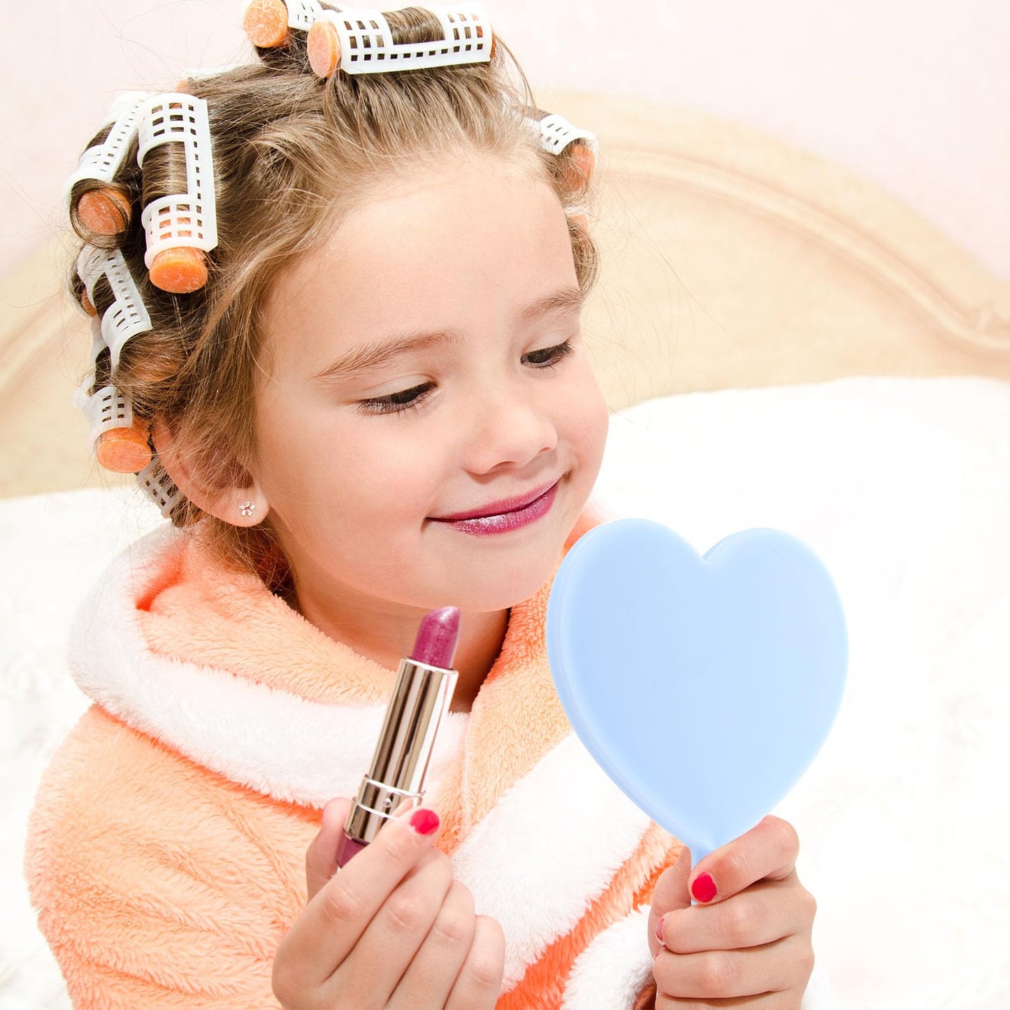 Threehoney 25 Pcs Heart Shaped Handheld Mirror with Handle Bulk Small Portable Travel Makeup Hand Held Mirror 3.15 x 4.72 Inch M