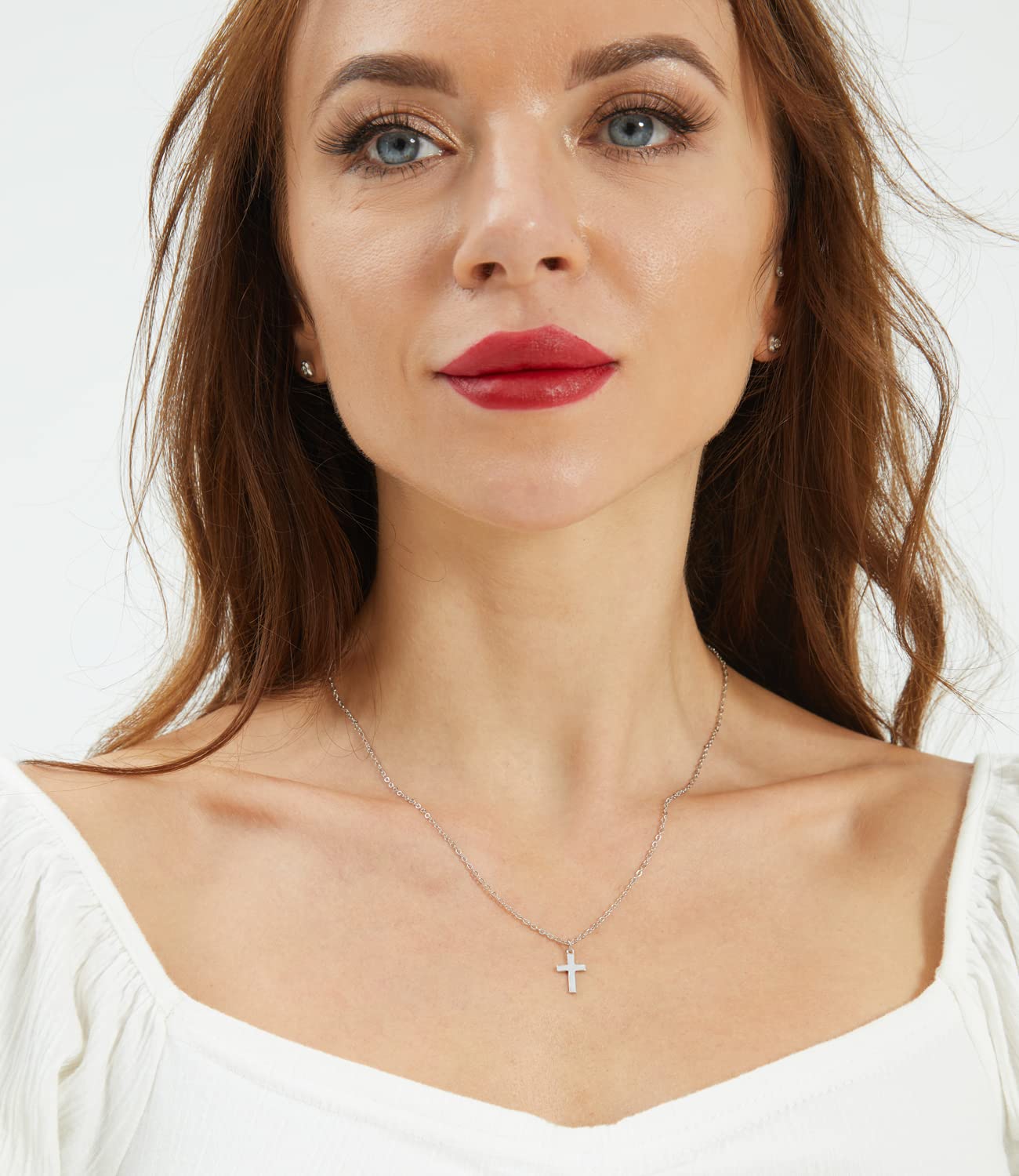 XOYOYZU Tiny Cross Pendant Necklace for Women Simple Cross Necklaces Mothers Day Birthday Gifts for Women Polished