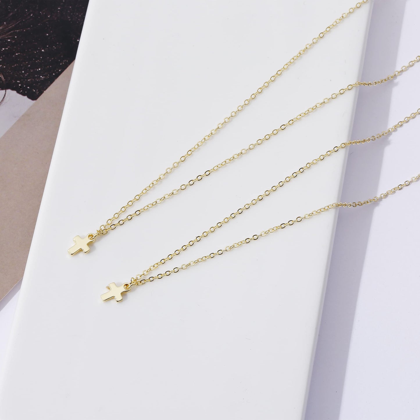 CAROVO Dainty Cross Necklace for Women 18K Gold/Silver Plated Cute Tiny Cubic Zirconia Cross Pendant Choker Necklaces Simple Tre