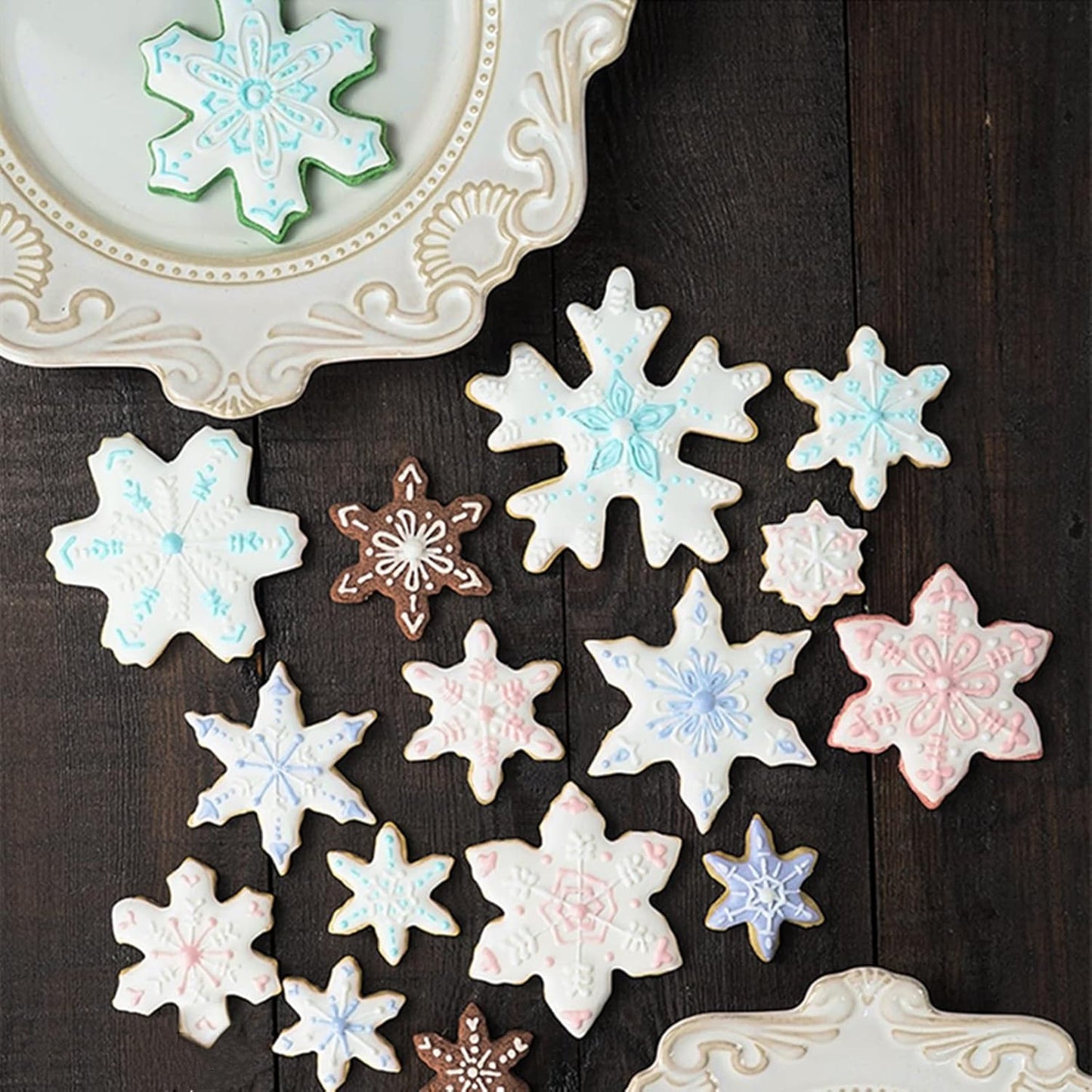 Snowflake Cookie Cutters Set of 10 pcs, Stainless Steel Snowflake Shaped Christmas Holiday Baking Molds for Fondant & DIY Crafts