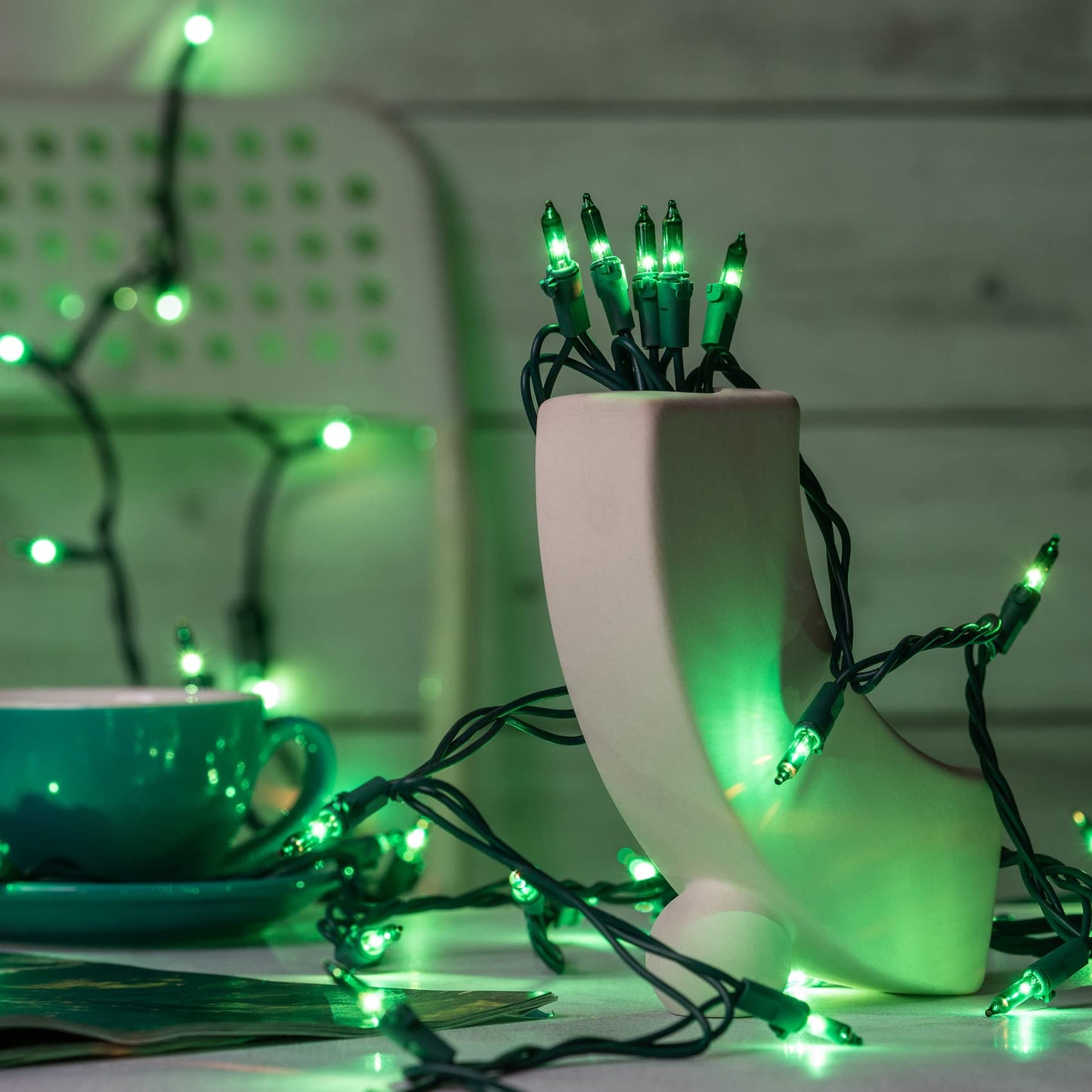 YULETIME Green Christmas Lights, 200 Count, 33 Feet, UL Certified, Copper Wire and Glass Bulbs, Model DDS-L-100E/2F(0.34)