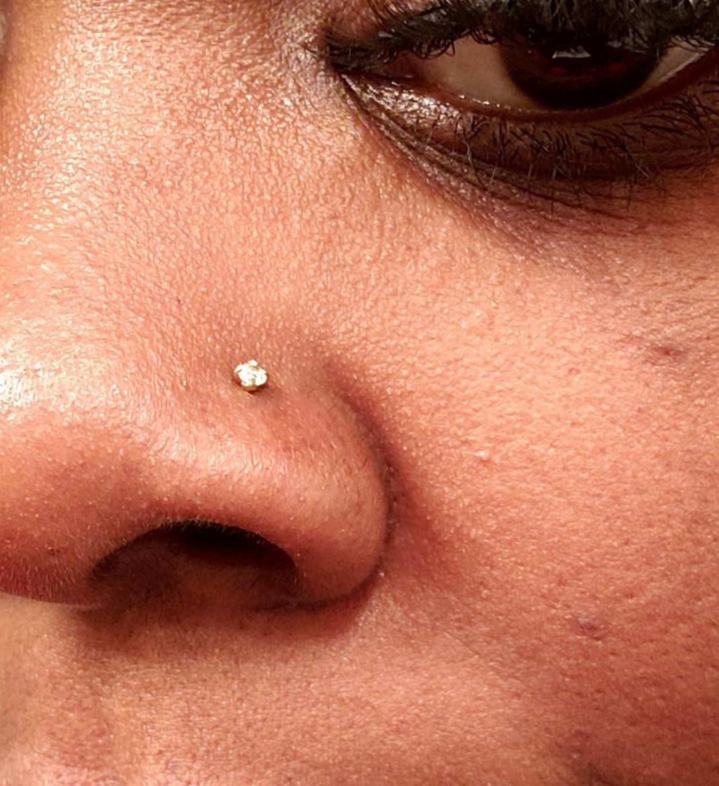 MODRSA Nose Studs, 18g L Shaped Stainless Steel Nose Rings, 4pcs Nostril Piercing Stud Set with Cubic Zirconia, Hypoallergenic N