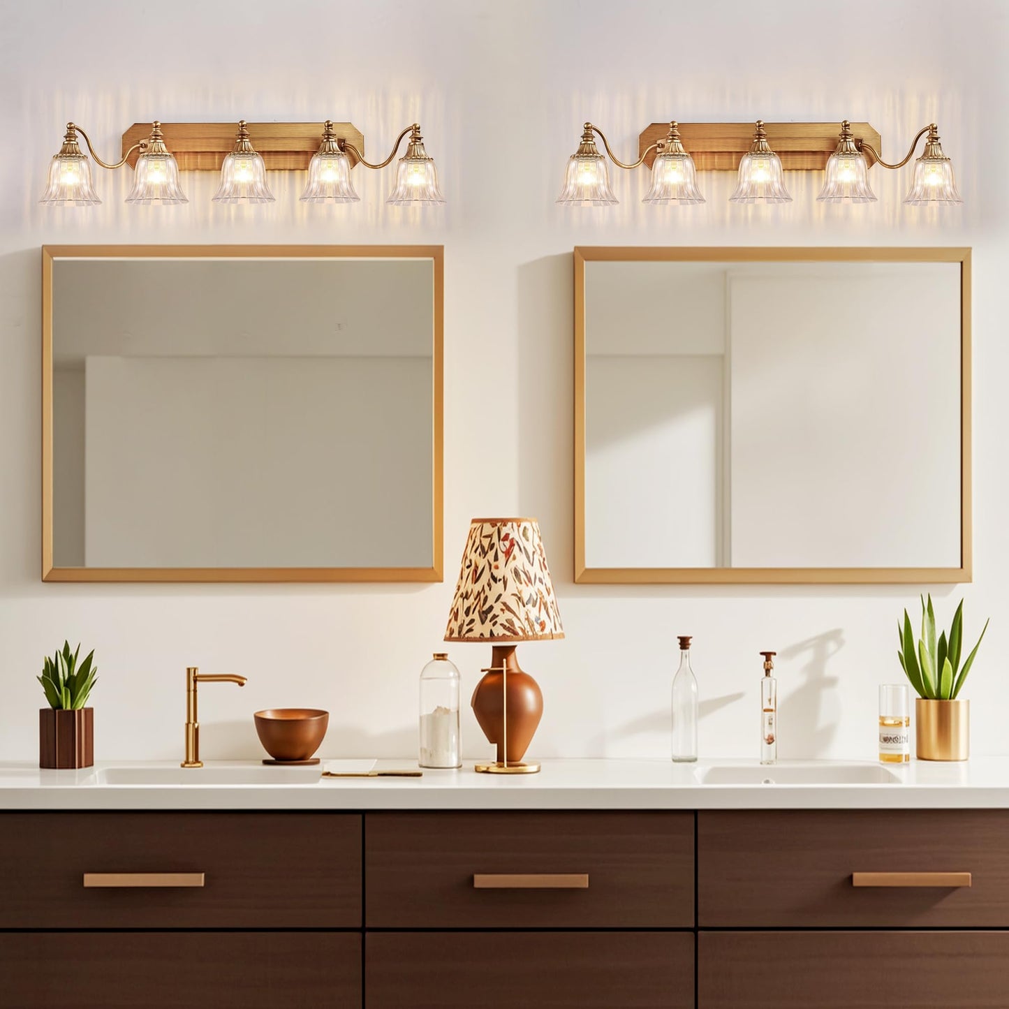 Dvmteom Gold Vintage Bathroom Light Fixtures 5-Lights Bathroom Vanity Light Antique Brushed Gold Lighting Fixtures Over Mirror With Crystal Glass Shade Wall Sconce Lighting