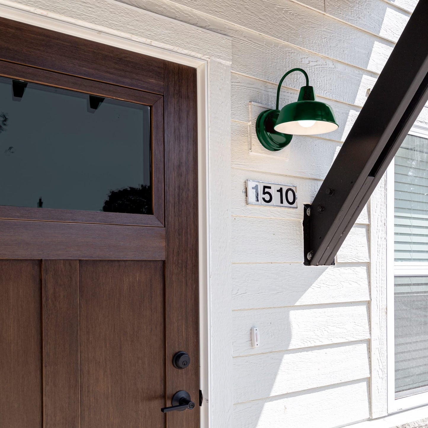 Design House Mason Barn Light - Indoor/Outdoor Wall Mount, 8-Inch, Forest Green, Model 579342