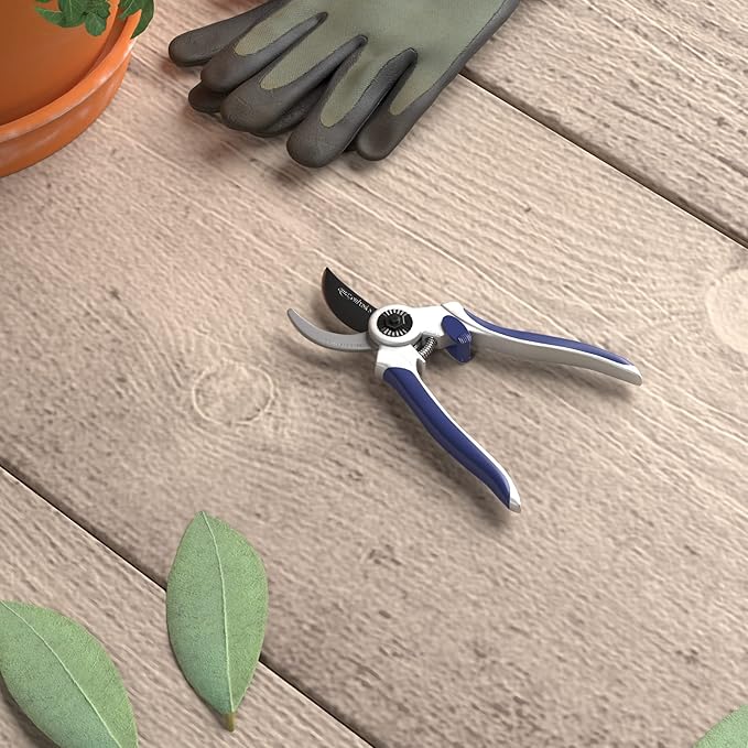Amazon Basics Professional Hand Pruners, Pruning Shears for gardening, 7-inch Steel Bypass Garden Scissors, Blue