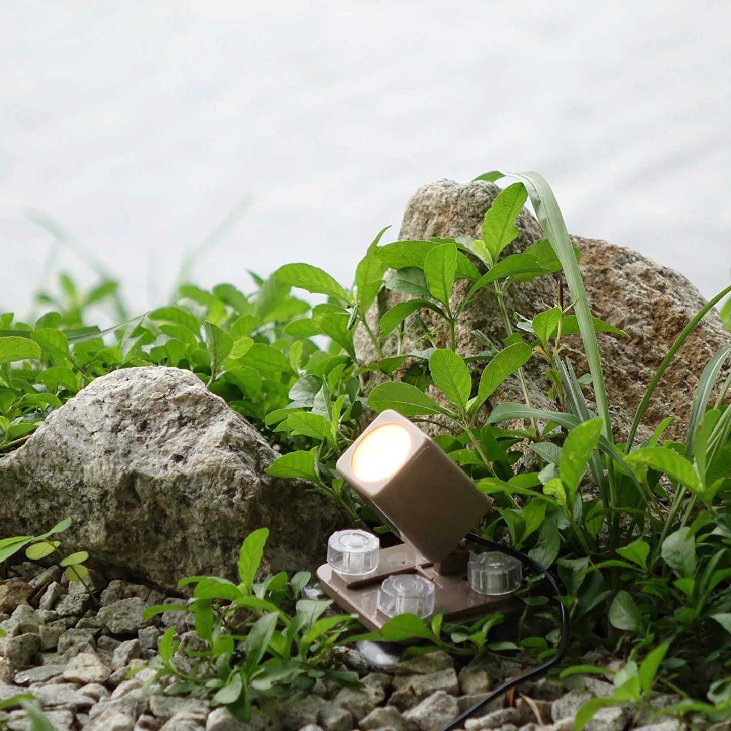 Solar Light Mart AquaHEX 60X Solar Underwater Spotlight, Waterproof Warm White LED, Outdoor Garden Landscape, Glossy Walnut Brown