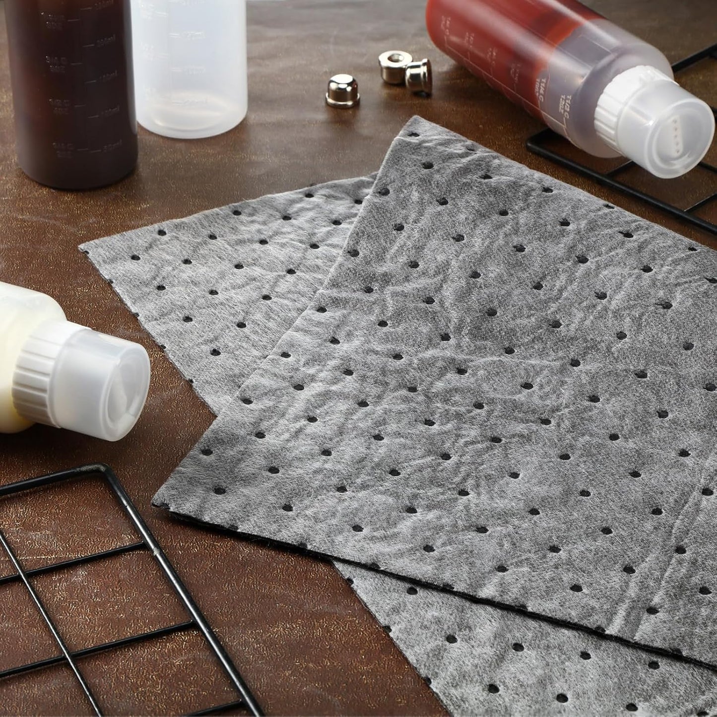 Hoolerry 200 Pcs Oil Absorbent Pads Weight Dimpled Pad Garage Accessories Water Absorbent Mat Oil Spill Mat for Absorbing Protecting Home Garage Basement (9.8 x 13 Inch,Gray)