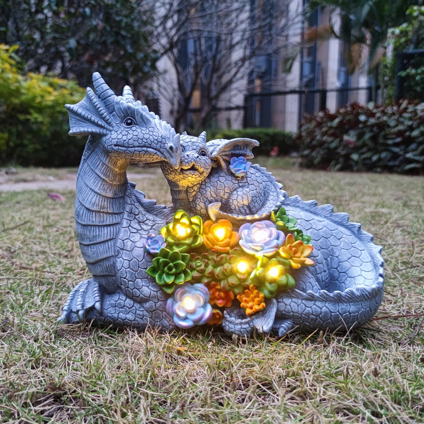 VIOYOUNS Solar Dragon Statue with LED Lights, Dargon Lover Gifts with Succulent and 6 LED Lights for Outdoor,Solar Dragon Decor