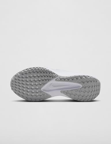 Nike Women's Quest 6 Road Running Shoes