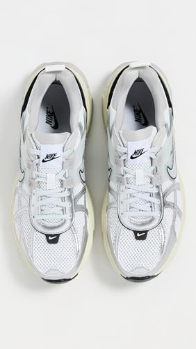 Nike Women's V2K Run Shoes