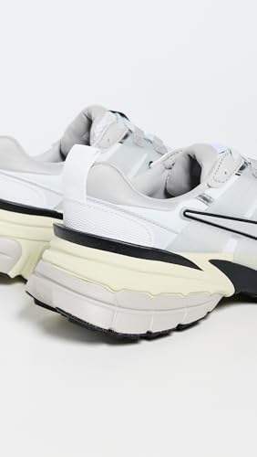 Nike Women's V2K Run Shoes