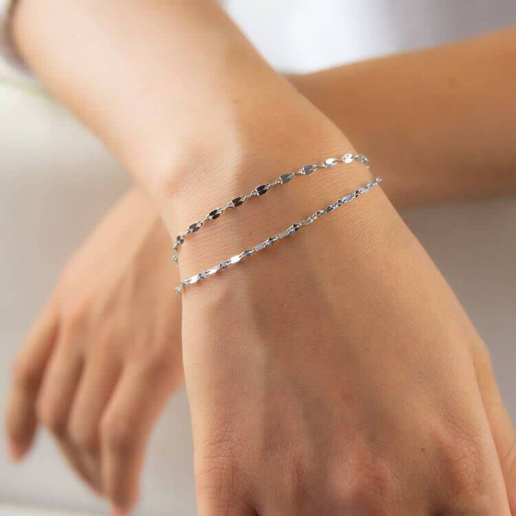 Tasiso Silver Plated Simple Lip Chain Bracelets Delicate Layered Link Bracelets for Women Dainty Layering Bracelet Hand Jewelry