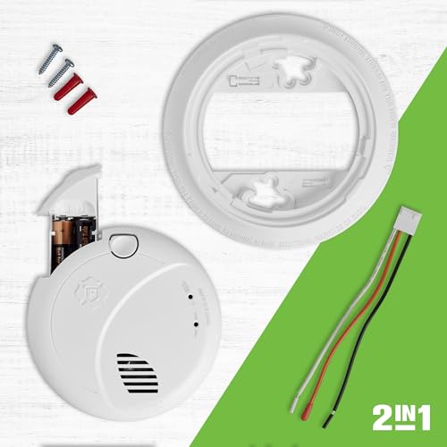 First Alert BRK Interconnect Hardwire Combination Smoke & Carbon Monoxide Alarm with Battery Backup & Voice Alerts, 1-Pack