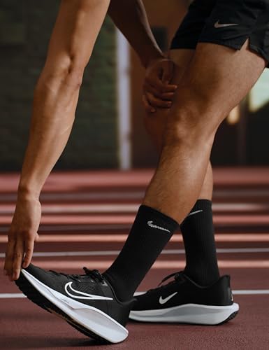 Nike Men's Quest 6 Road Running Shoes
