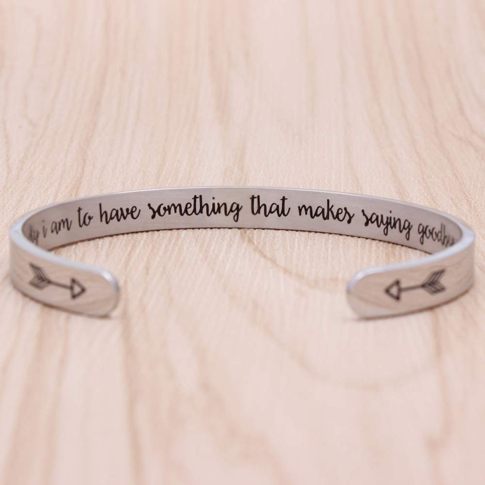 Btysun Inspirational Bracelets for Women Cuff Bangle Friendship Gifts Mantra Jewelry with Gift Box (How Lucky i am to Have Somet
