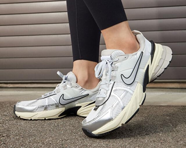 Nike Women's V2K Run Shoes