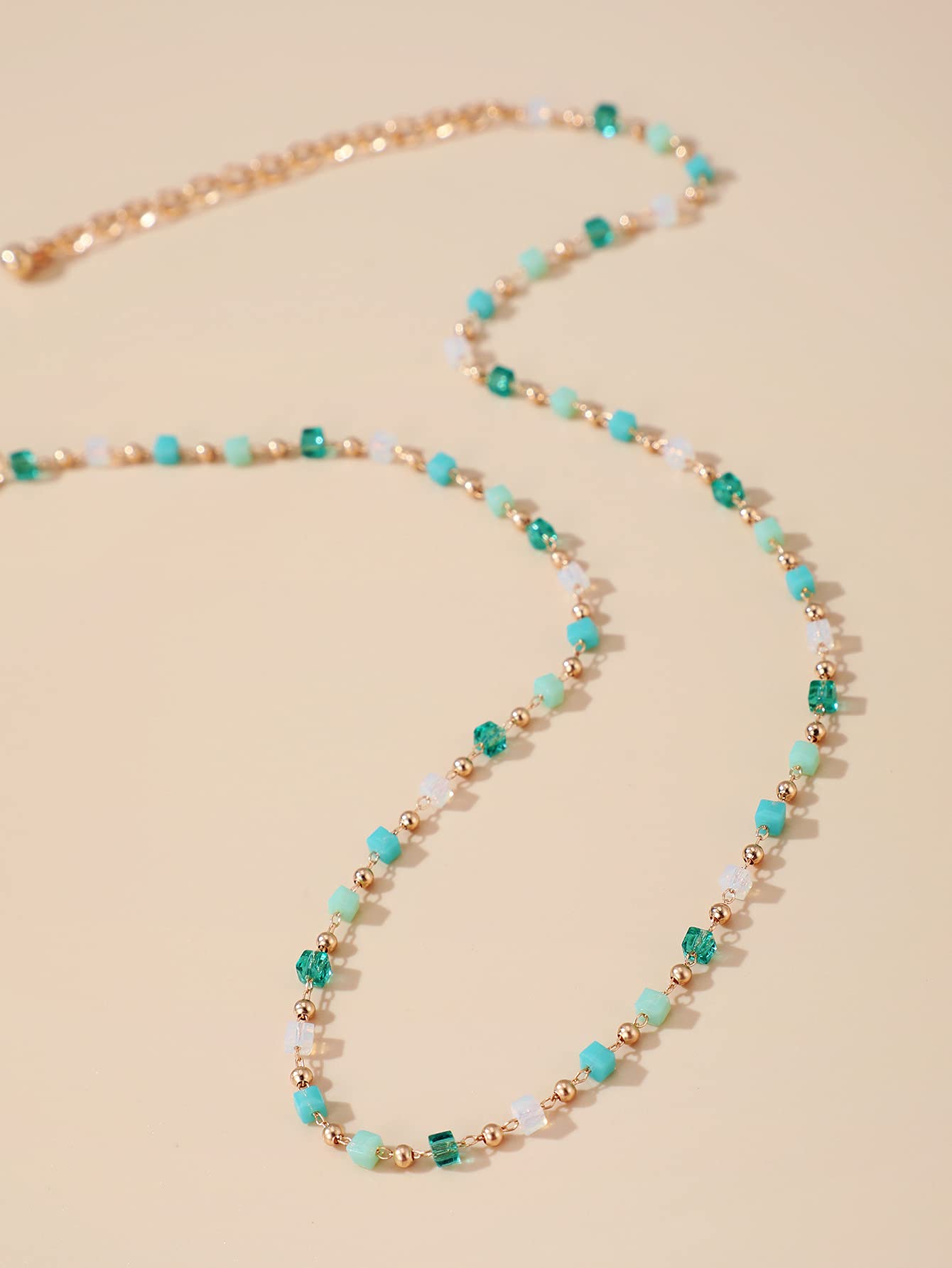 FUTIMELY Bohemia Green Beaded Beads Choker Necklace for Women,Simple Fresh Green Beaded Square Round Bead Choker Necklace Fashio