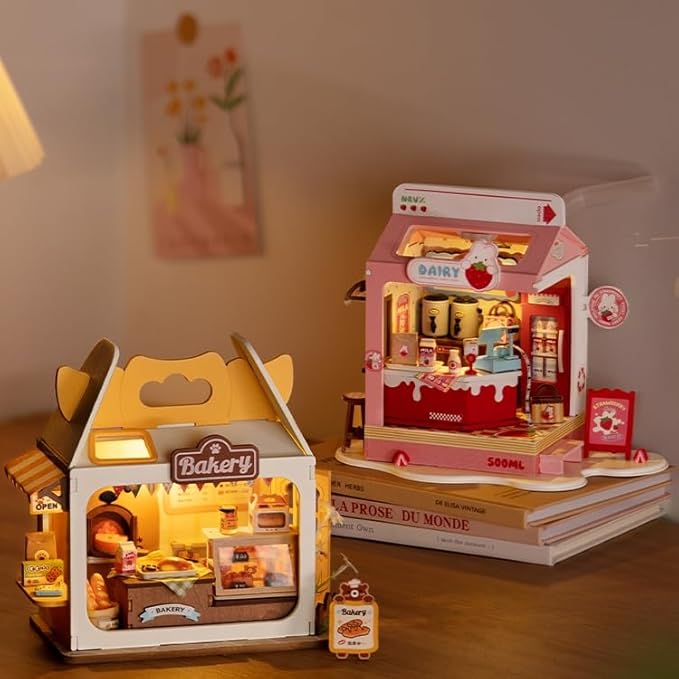 DIY Mini House Building Teddy Miniature Kit Breadbox, Miniverse Lifestyle Bookshelf Decoration, Cute Craft Kits for Women or Girls 14+, Kawaii Gifts Hobbies for Crafters (Teddy's Breadbox)