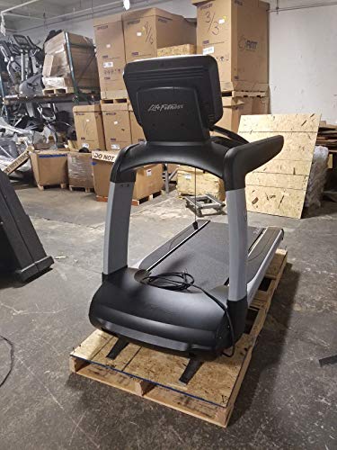 Life Fitness Discover SE3 95T Treadmill (Renewed)
