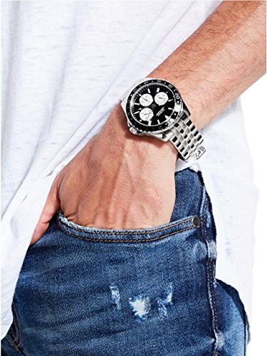 Guess Men's Analog Watch with Stainless Steel Strap