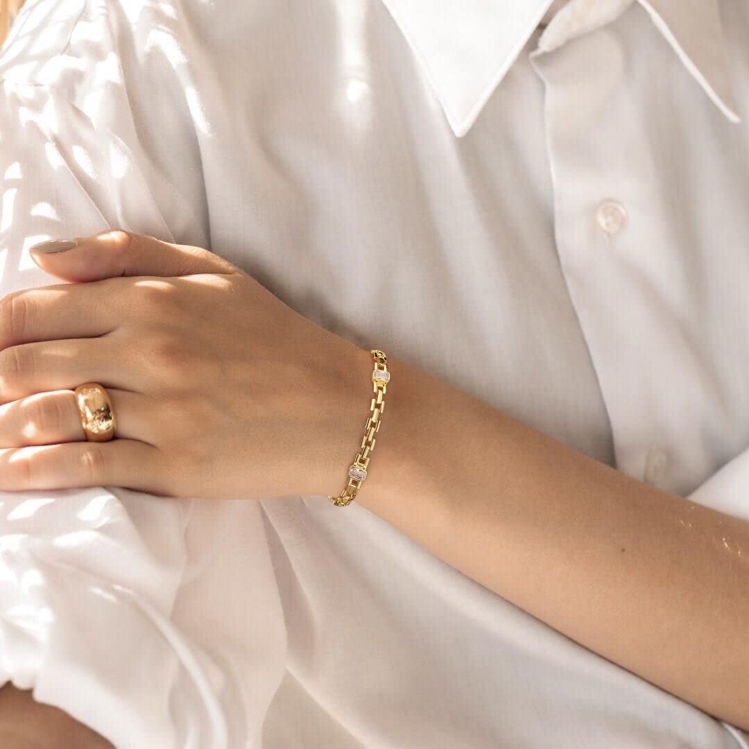 LOYATA Gold Bracelet Gold 14K Gold Plated Dainty Chain Simple Jewelry Gift for Women (Bangles)