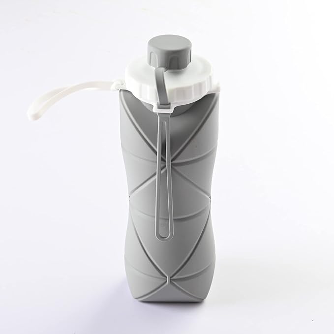 Collapsible Water Bottle, Silicone Foldable Water Bottles For Travel, Easy-To-Carry Design And Compact Size, BPA Free, 20 oz (Grey)