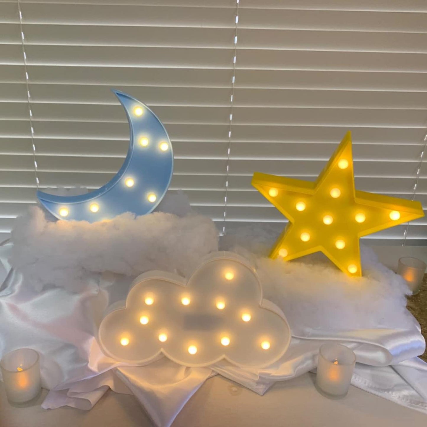 Zuovaov Night Light - Stars, Moon & Clouds - Cute Baby Room Decoration - Plastic - Yellow & Blue