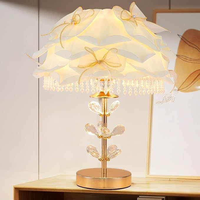Cute White Table Lamp Girls Bedroom Modern Bow Desk Lamp Crystal Princess Bedside Light for Living Room Wedding Deco Study Room Entry Office