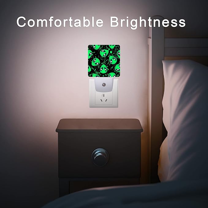 Alien Night Light,Green Aliens Plug-in Night Lights with Dusk-to-Dawn Sensor for Bedroom, Bathroom and Living Room 0.5W Sleep Friendly lamp for Women/Girls/Boys Gift