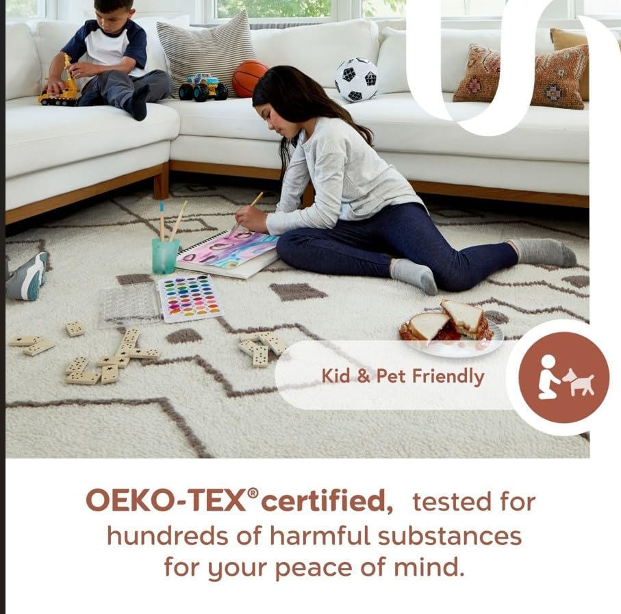 nuLOOM Jeni Solid Faux Rabbit Machine Washable Accent Rug, 2x3, Beige