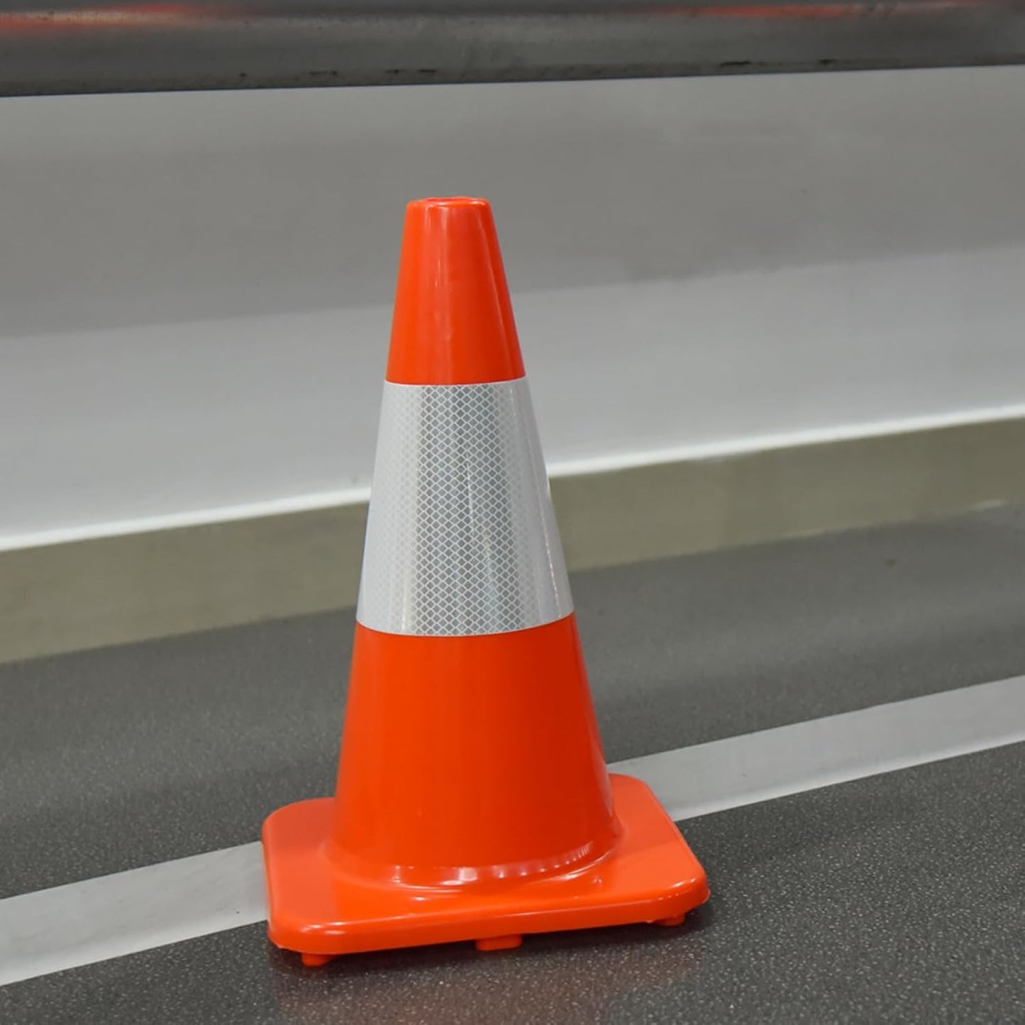 8 Pack 18" Traffic Cones – Orange Safety Cones with 6" Reflective Collars – Durable PVC Road Cones for Parking, Construction, Driveway & Training Use