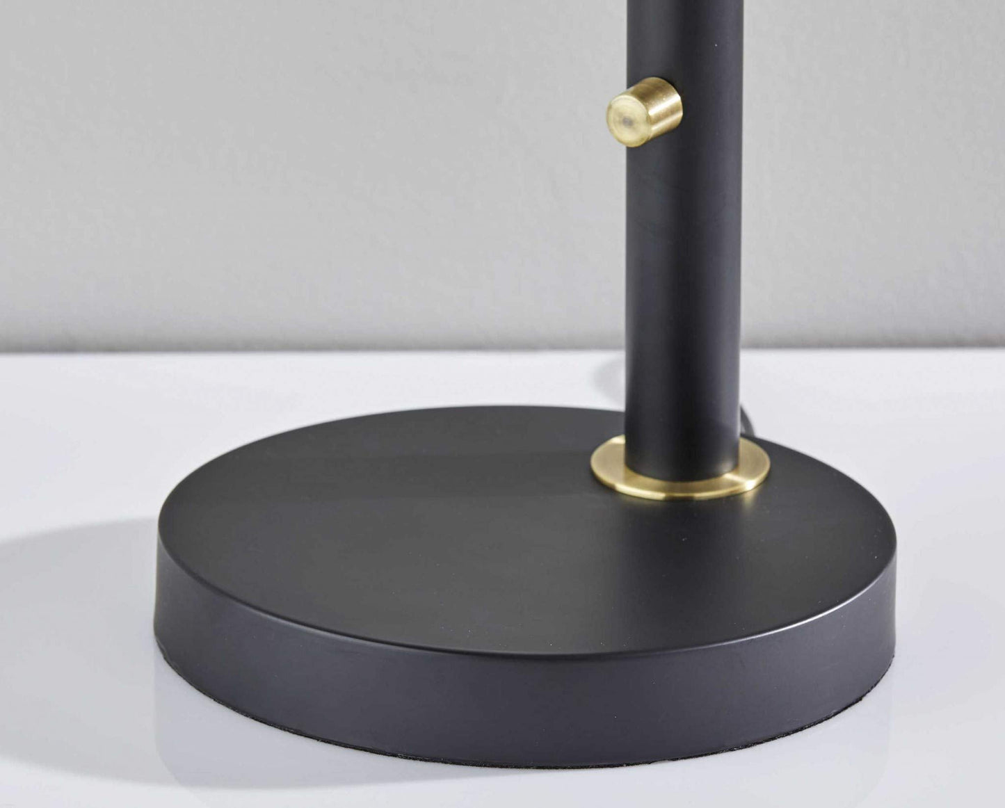 HomeRoots Adjustable Desk Lamp, Brass Cinch, Black Metal, Model HRF-372896