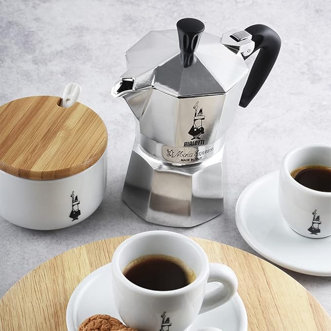 Moka Express: Iconic Stovetop Espresso Maker, Makes Real Italian Coffee, Moka Pot 3 Cups (4.4 Oz - 130 Ml) , Aluminium, Silver