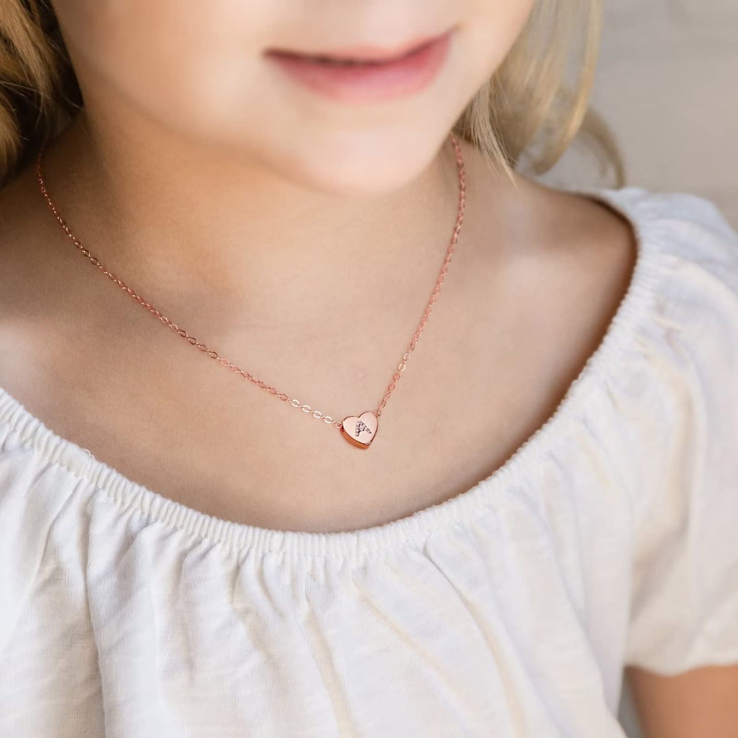 M MOOHAM Necklace for Women Gifts, Rose Gold Letter E Heart Initial Necklace