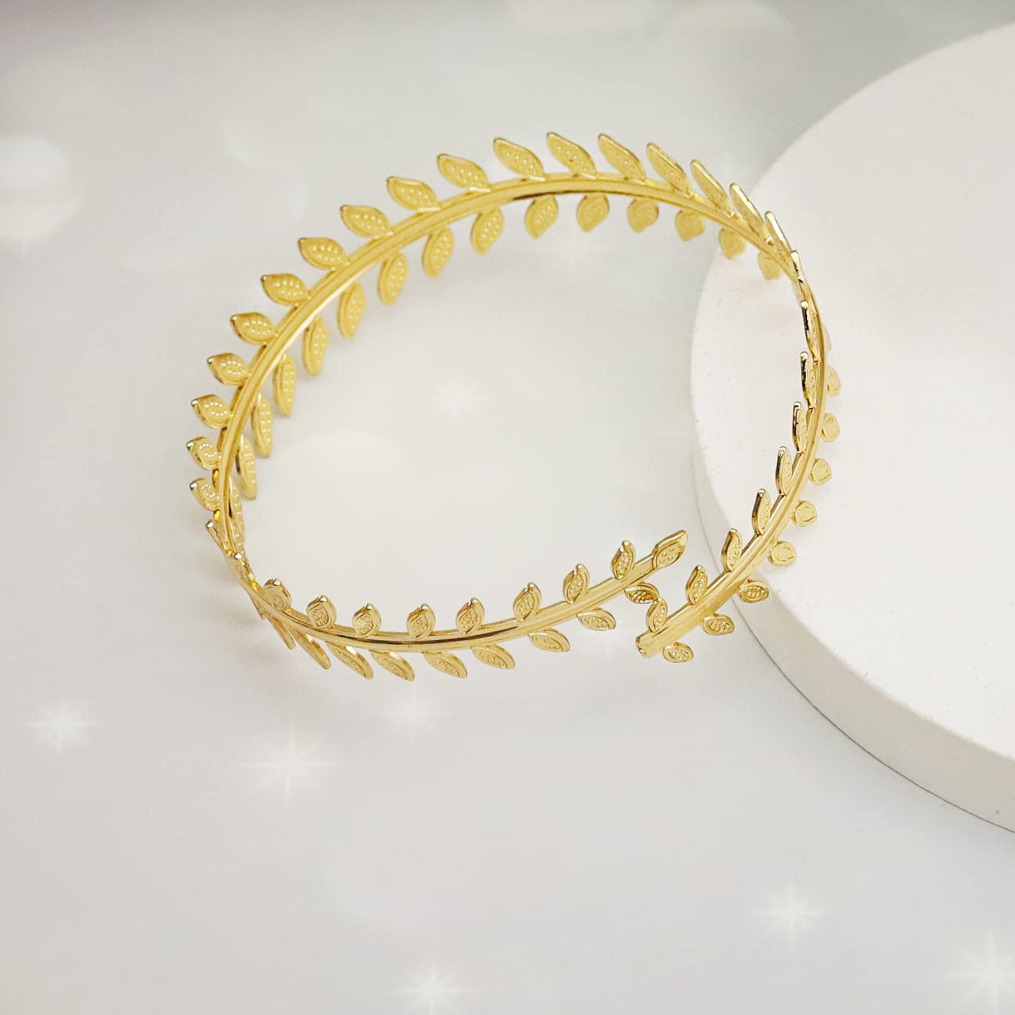 RechicGu Greek Roman Laurel Leaf Bracelet Armband Upper Arm Cuff Armlet Festival Bridal Adjustable Bangle Minimalist Golden Colo