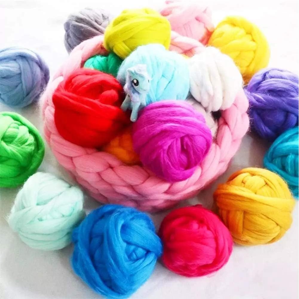 3.53oz Wool Roving Yarn, Wool Felting Supplies, Pure Wools, Chunky Yarn, Spinning Wool Roving for Needle Felting Wet Felting DIY Hand Spinning (Dark Green)