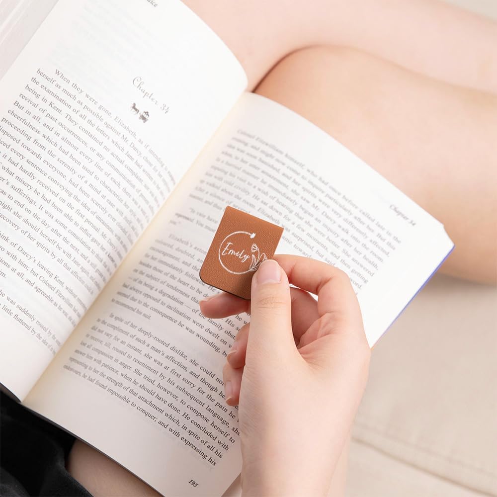 CALLIE Personalized Magnetic Bookmark Clip – Custom Name Reading Gifts for Book Lovers, Birthday Teacher's Day Christmas for Bookworm Gifts (Birth Flower Wreath)