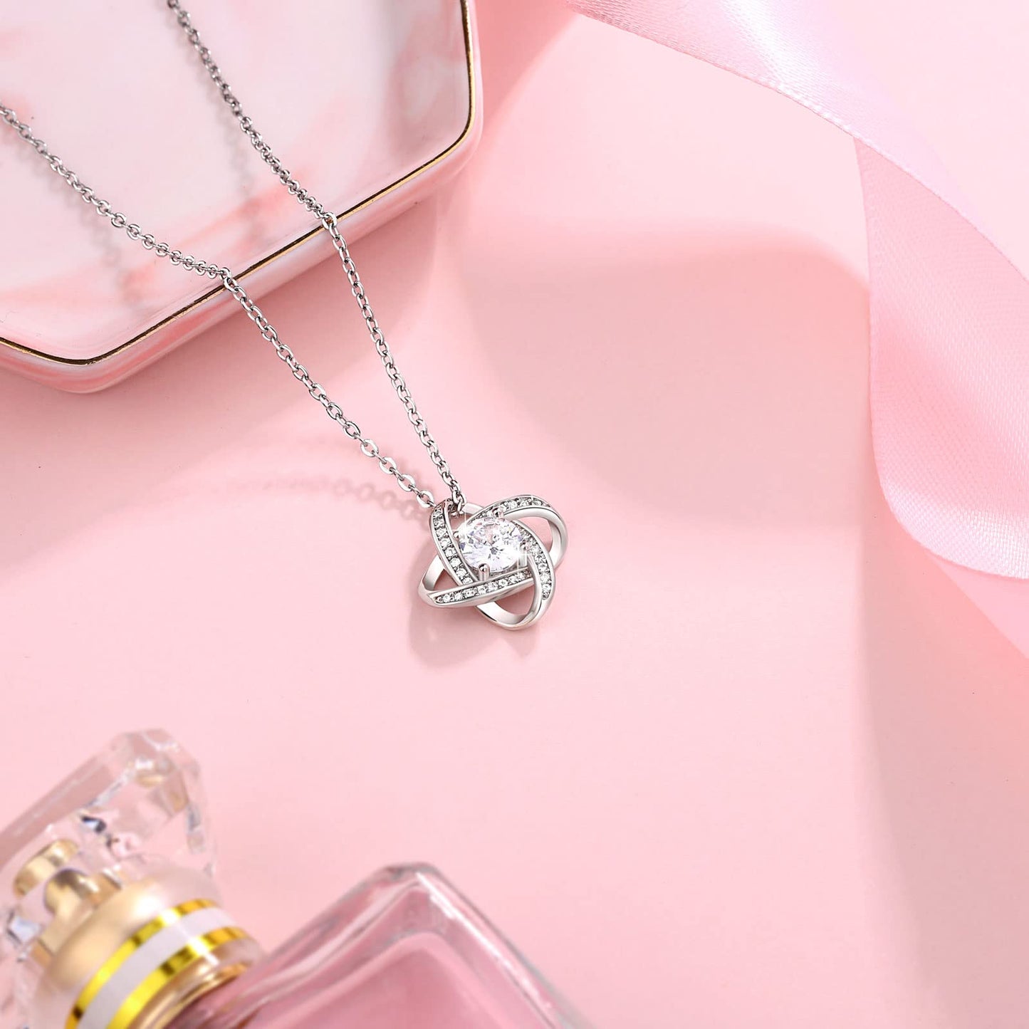 UNGENT THEM Mothers Day Gifts for Boyfriends Mom Necklace Christmas Presents