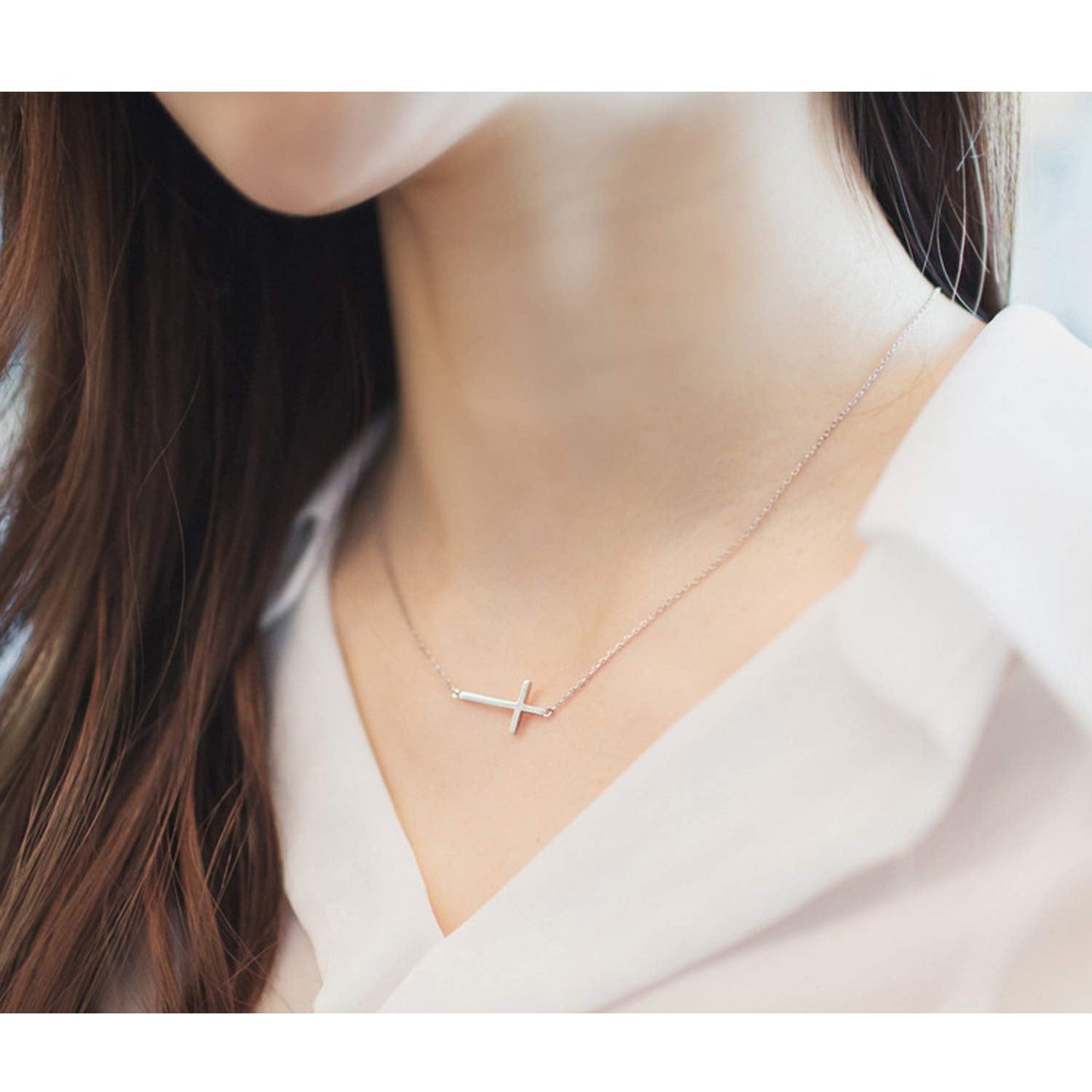 XOYOYZU Tiny Cross Pendant Necklace for Women Simple Cross Necklaces Mothers Day Birthday Gifts for Women (Transverse cross)