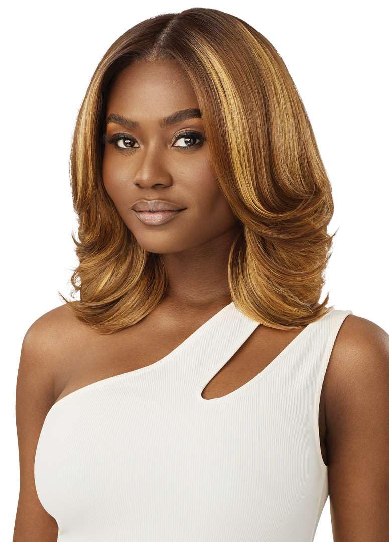 Outre Lace Front Wig - Perfect Hair Line 13X4 - Milani (HAVANA BROWN)