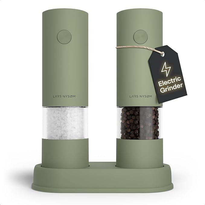 LARS NYSØM Electric Salt and Pepper Grinder Set I Automatic Salt and Pepper Mills with Adjustable Ceramic Grinder I AAA-Battery Operated Electric Spice Mill Set (Sage Green)