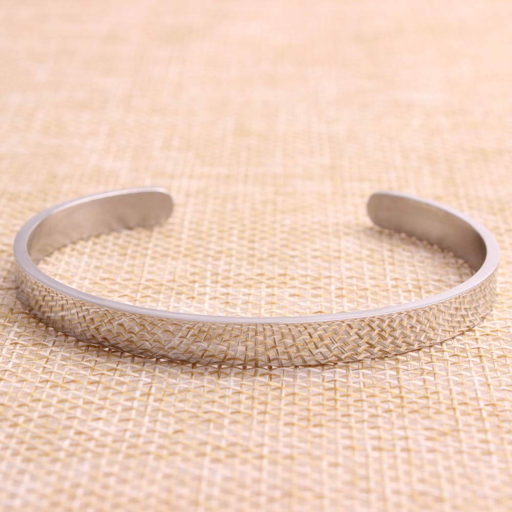 Btysun Inspirational Bracelets for Women Cuff Bangle Friendship Gifts Mantra Jewelry with Gift Box (How Lucky i am to Have Somet