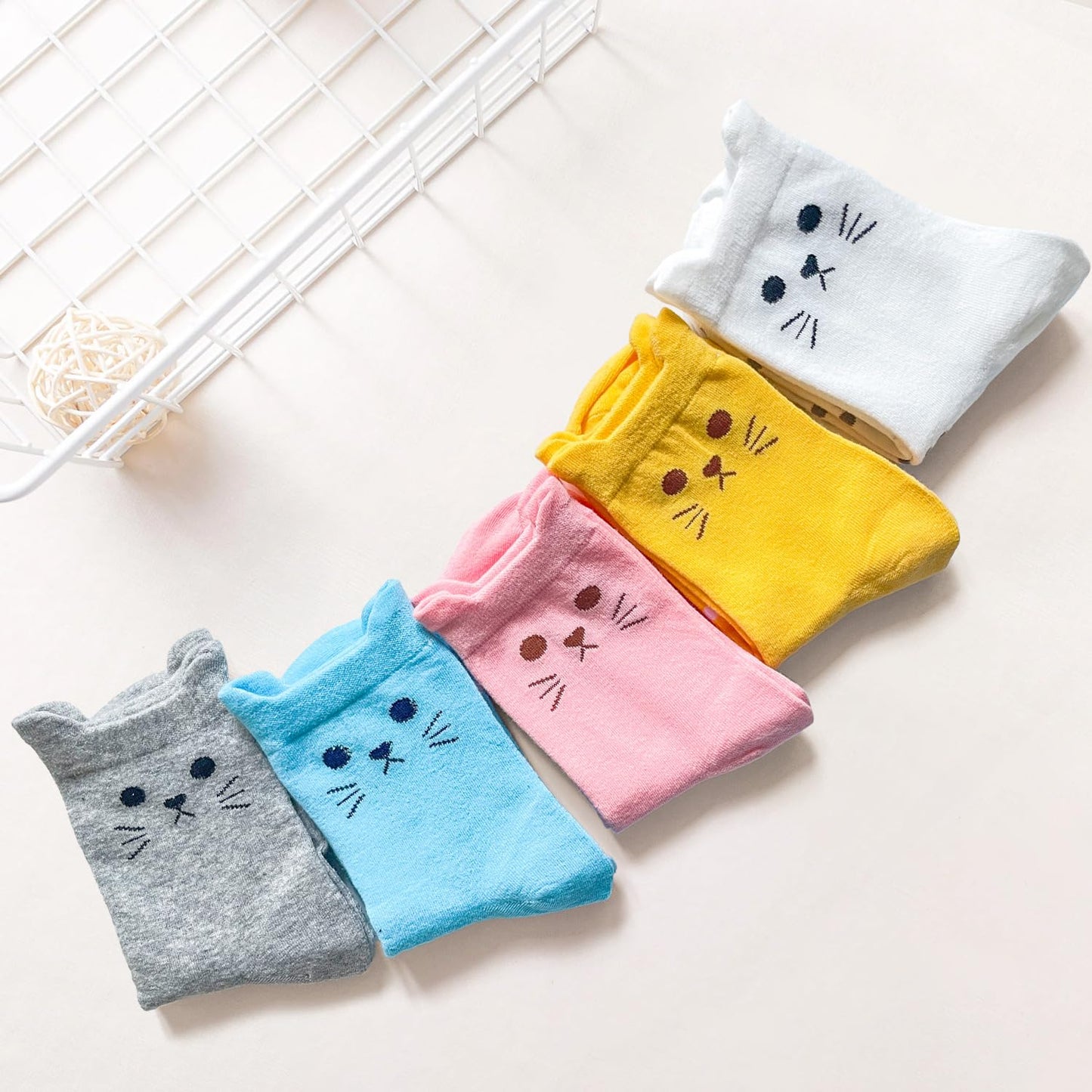 AmaAccess 5 Pairs Cat Socks - Cute Cotton Novelty Funny Animal Fun Ankle Socks for Women Gifts (Colorful Cat 1)
