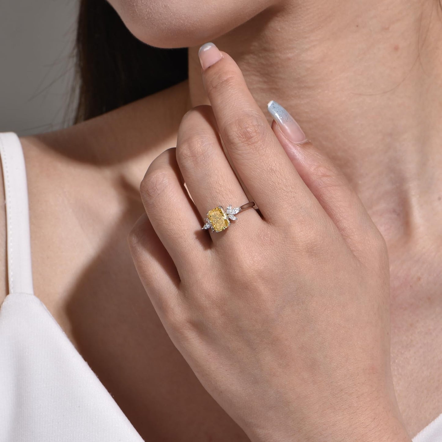 PHNIBIRD Birthstone Rings for Women 1.5ct Simulated Yellow Topaz Rings Sterling Silver Cubic Zirconia Ring November Birthstone J