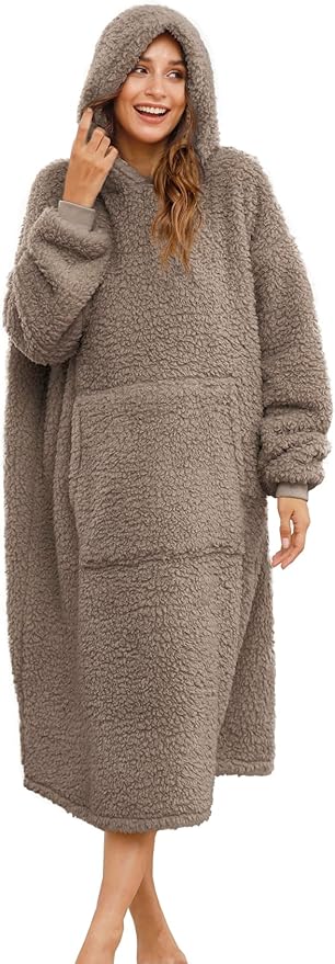 ililmmoe Sherpa Wearable Blanket Oversized Hoodie Sweatshirt TV Blanket with Long Sleeves and Pocket (CoolBrown, One Size)