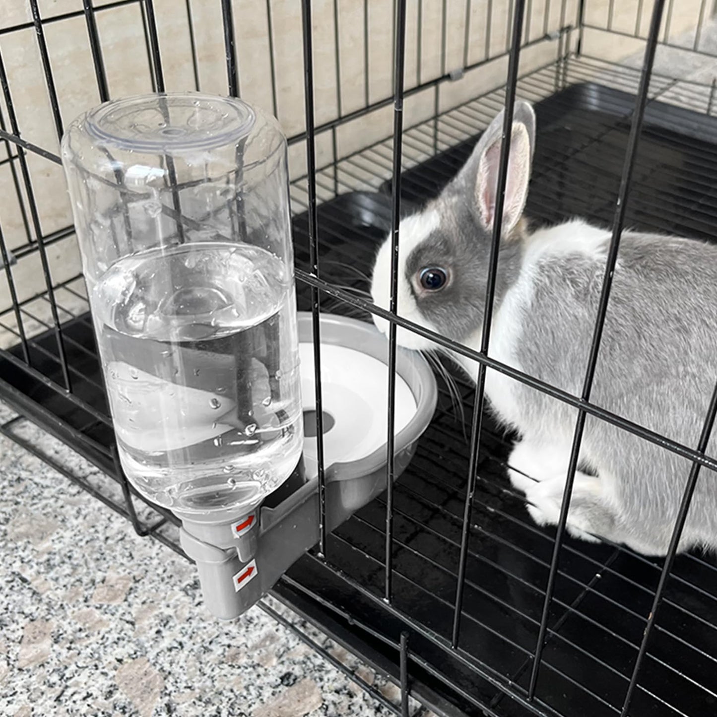 VANNON 16oz Pet Water Bottle, Gravity Dog Water Bowl Dispenser for Cage, Anti-Overflow Water Dispenser for Small Dogs, Cats, Rabbits and Other Small Animals, BPA Free, Grey