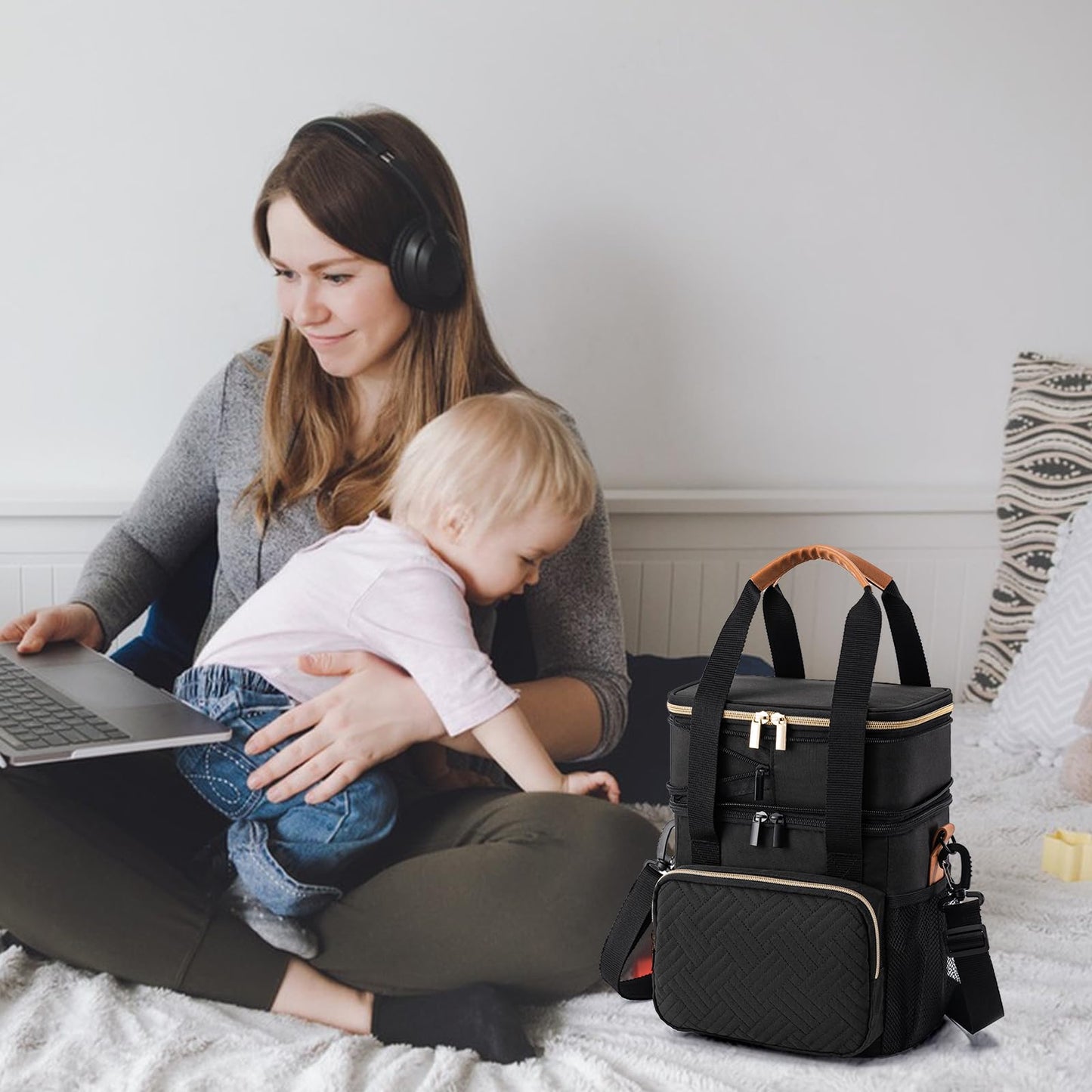 BABEYER Breastmilk Cooler Bag with Ice Pack Fits 6 Baby Bottles Up to 9 Ounce, Expandable Double-Layer Leak-Proof Cooler Bag with Shoulder Strap for Nursing & Working Mom, Black